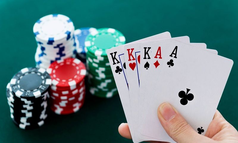 Lựa chọn 1 sàn poker Hi88 uy tín và tạo tài khoản